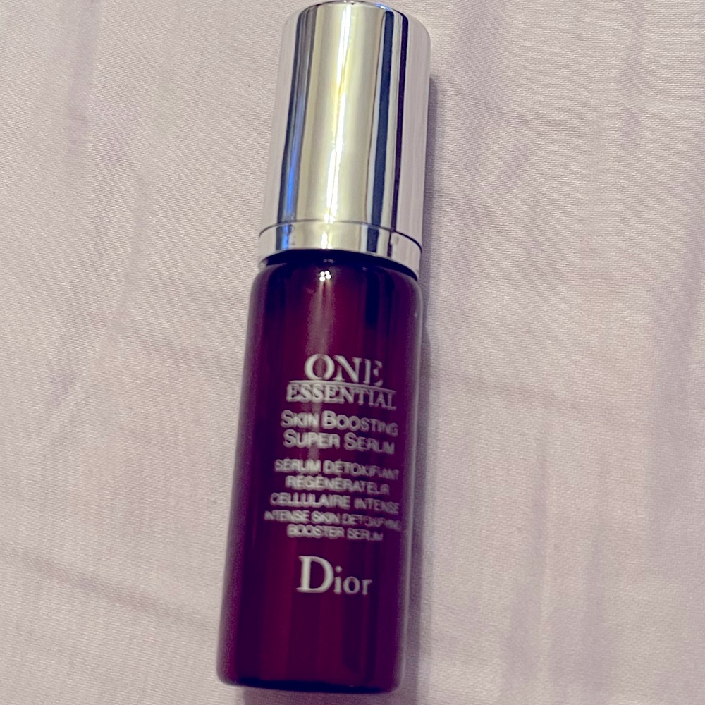 NEW! Dior one essential skin boosting serum